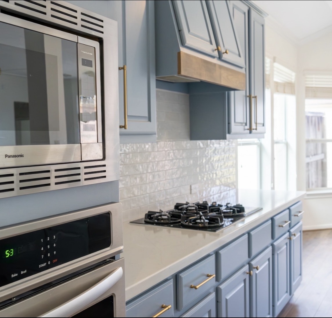 Transitional Kitchen Remodel by Floors Mecca & Remodeling project photo